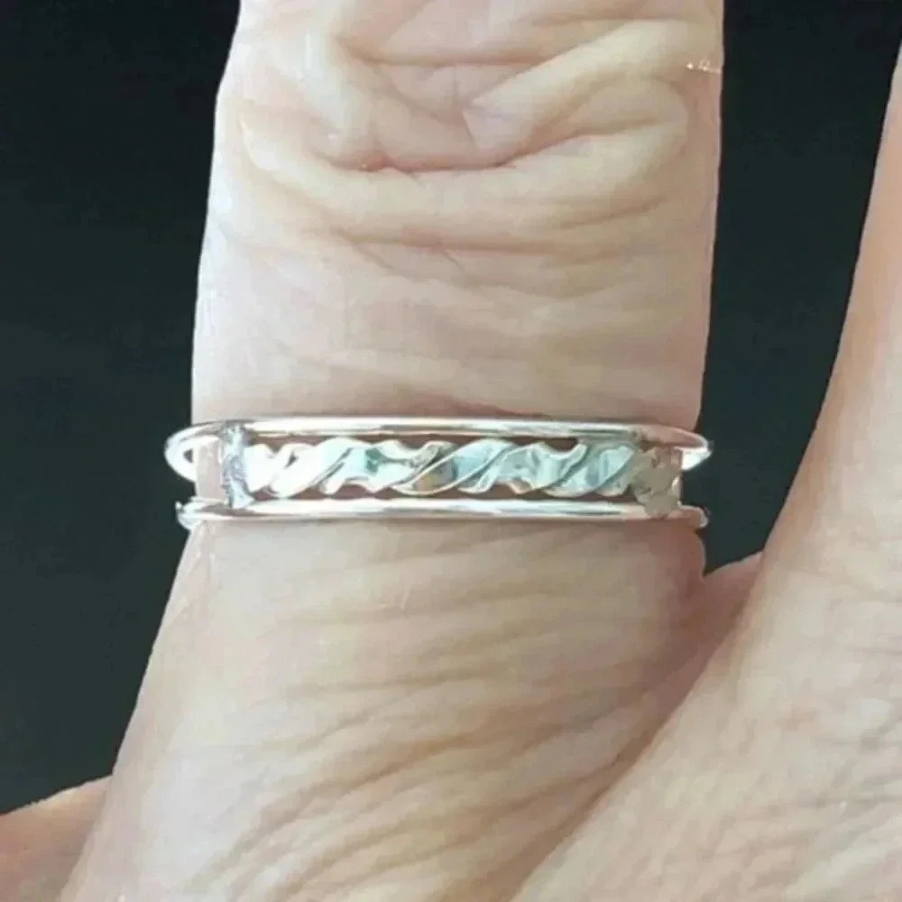 925 Sterling Silver Front Flat Twist Ring NWT